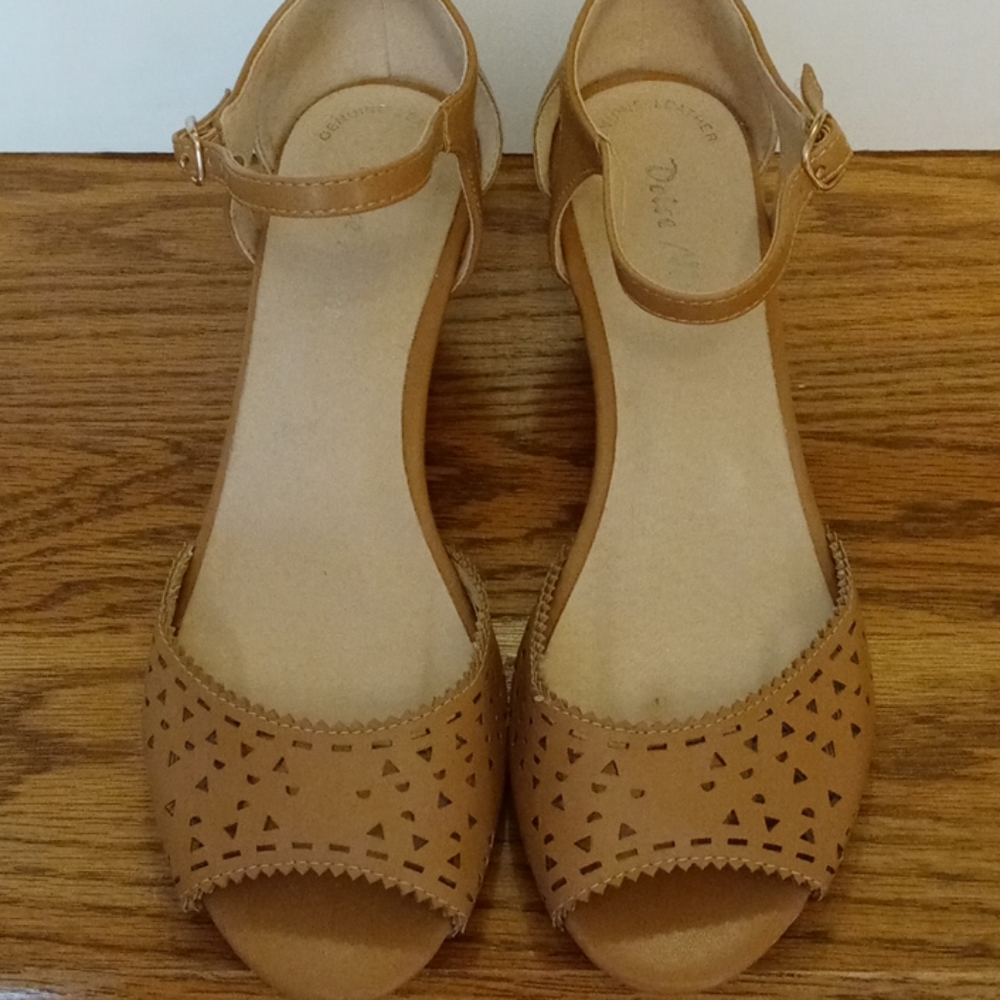 Women's shoes